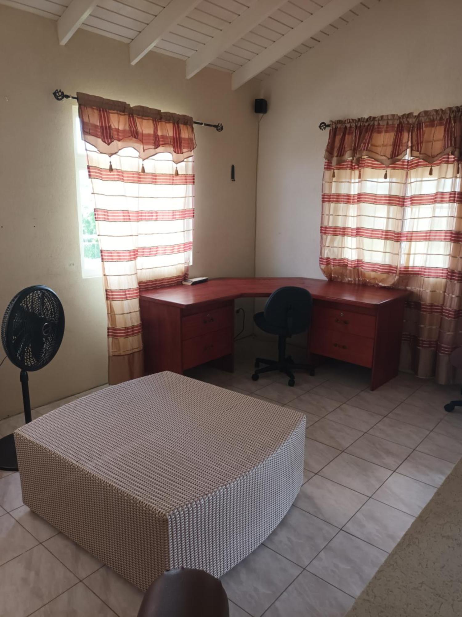 Hotel Super Breezy Cozynook ! Bridgetown Esterno foto